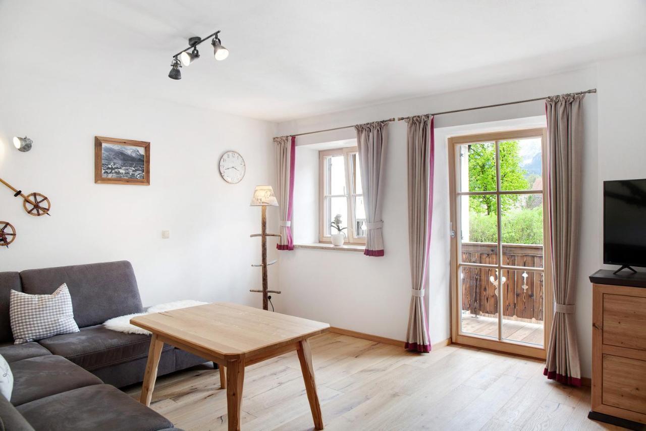 Dreitorspitz Apartment การ์มิช-พาร์เทนเคียร์เชน ภายนอก รูปภาพ